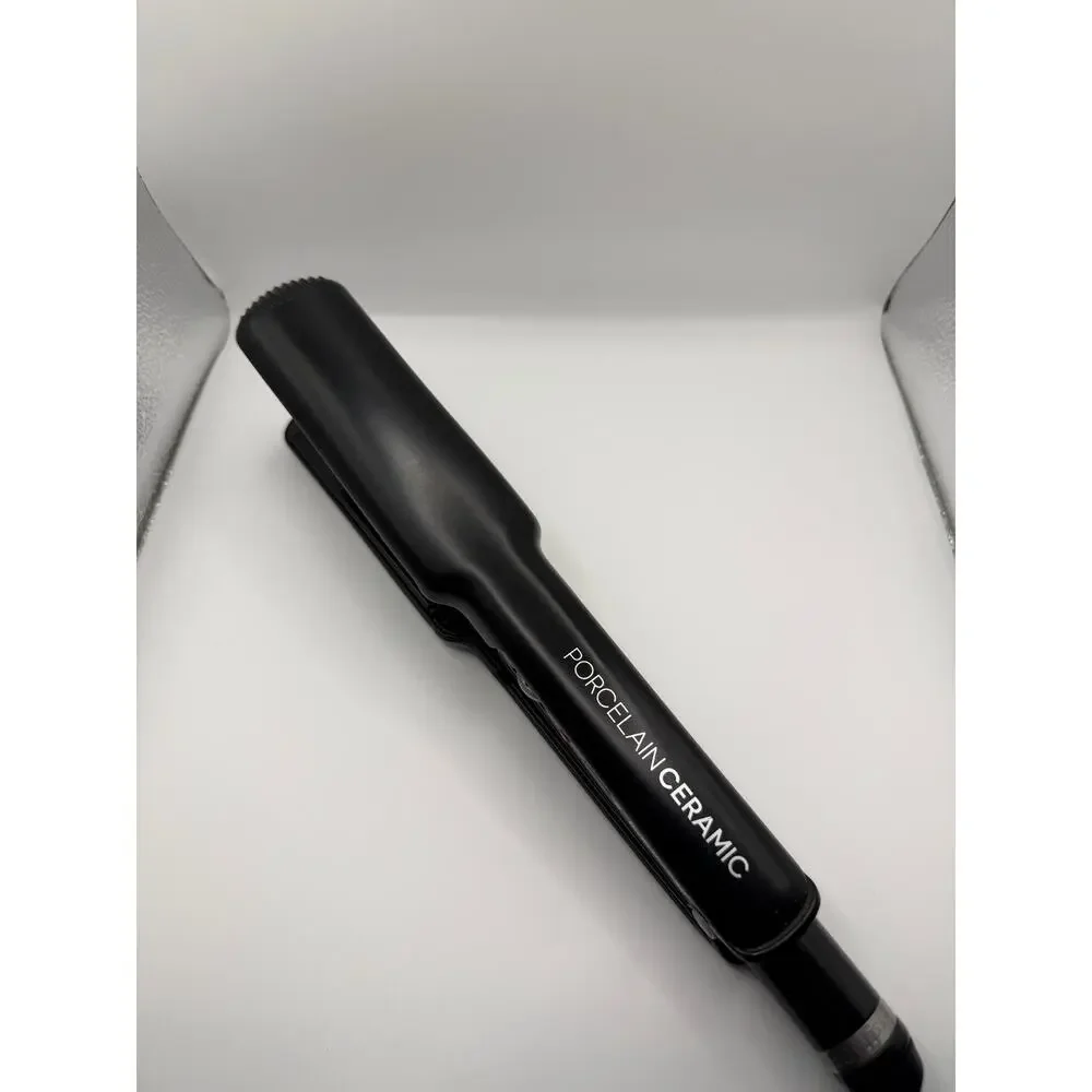 BabylissPRO Porcelain Ceramic Hair Straightening Iron Black
